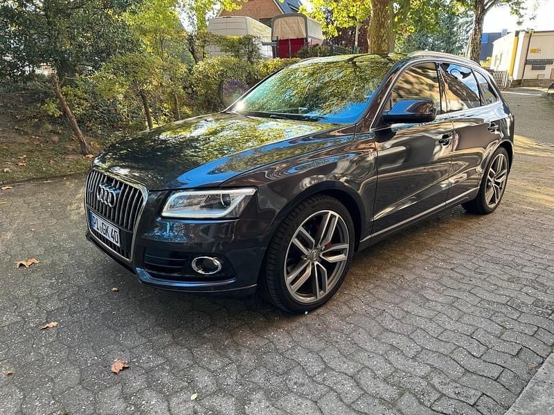 Grau Gebraucht 2013 Audi Q5 SUV | 14.600 € (Fairer Preis) - Bild 1/4