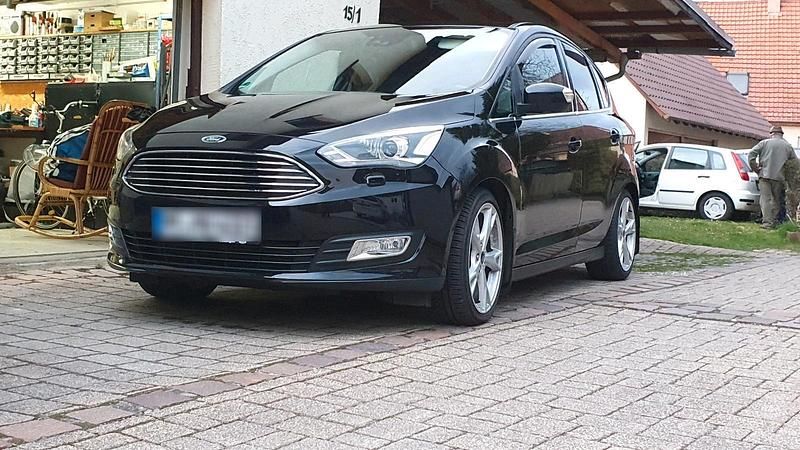 Second-hand Ford C-MAX 170 CP (125 kW) 2015 Negru Monovolum