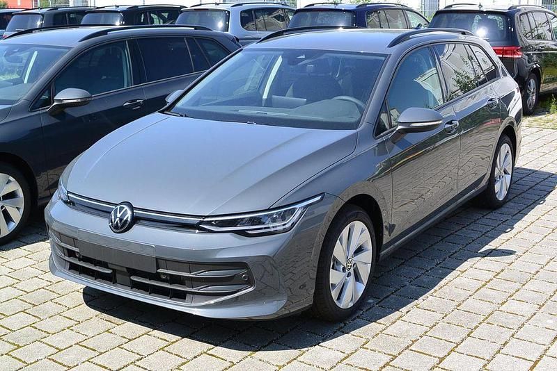 Grau Neu 2025 VW Golf VIII Kombi | 25.850 € (Guter Preis) - Bild 1/4