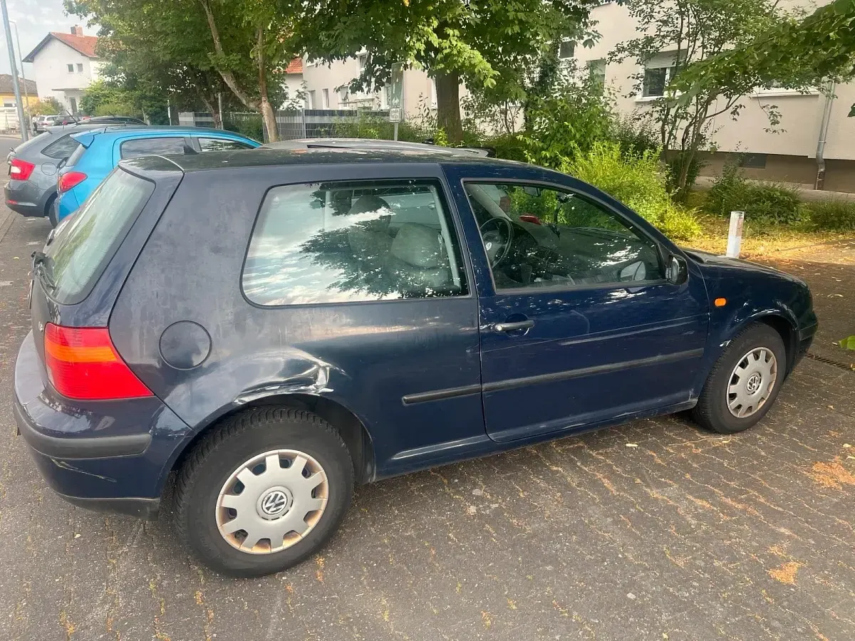 Gebraucht VW Golf III 100 PS (73 kW) 1998 Blau Limousine