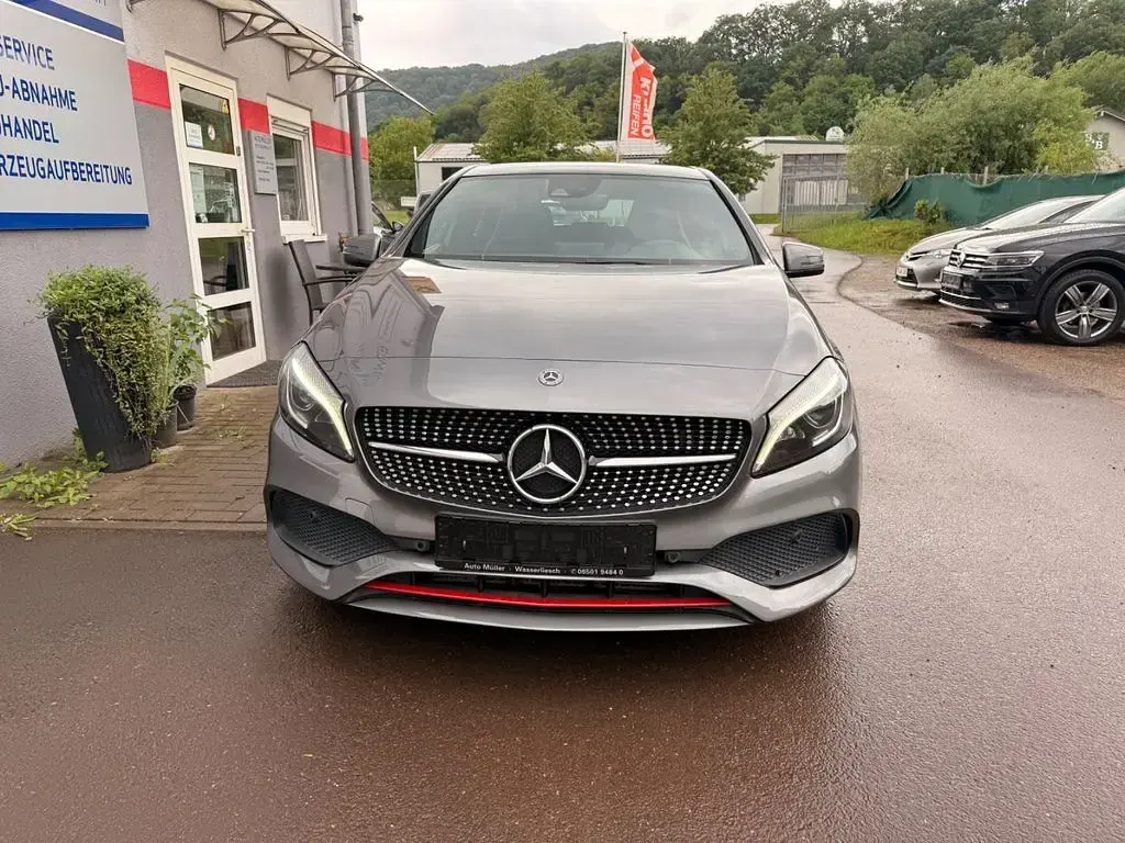 Gebraucht Mercedes A250 AMG 218 PS (160 kW) 2018 Grau Limousine