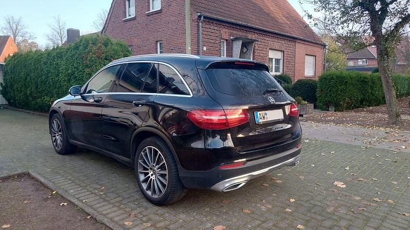 Gebraucht Mercedes GLC220 Exclusive 170 PS (125 kW) 2017 Schwarz SUV