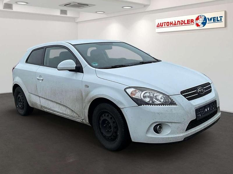 Gebraucht Kia ProCeed Spirit 126 PS (92 kW) 2009 Weiß Kleinwagen