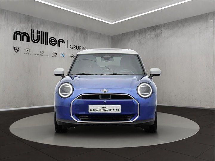 Gebraucht Mini Cooper Favoured 135 kW (184 PS) 2024 Blazing blue Kleinwagen