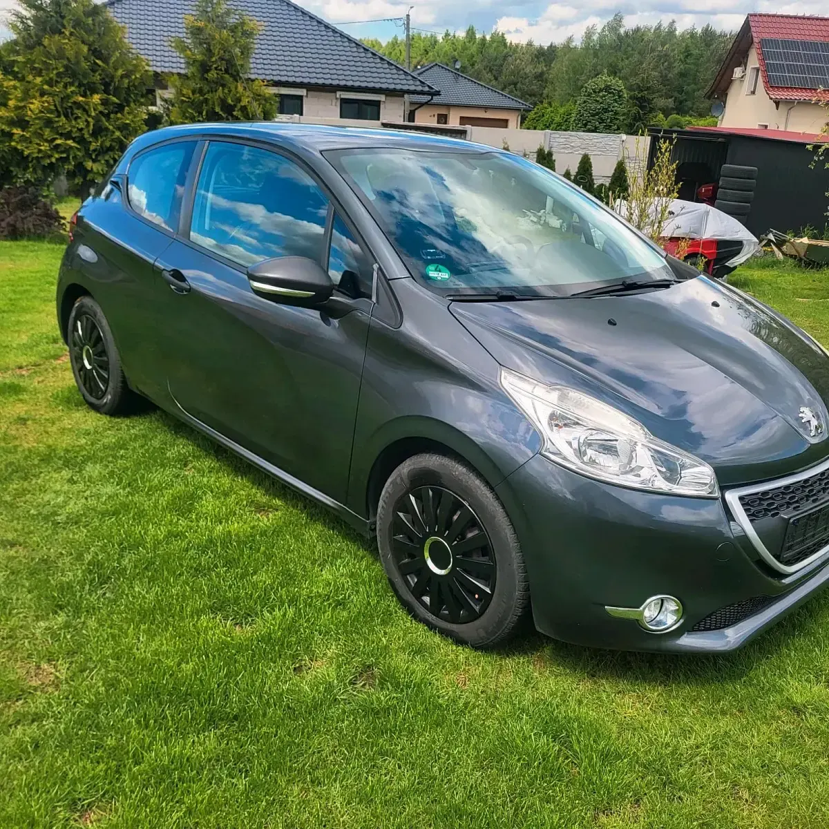 Gebraucht Peugeot 208 68 PS (50 kW) 2012 Grau Kleinwagen