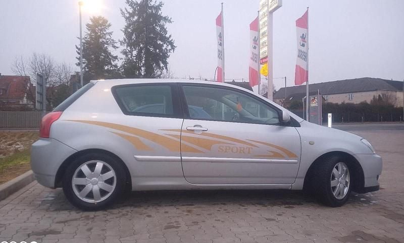 Gebraucht Toyota Corolla 97 PS (71 kW) 2002 Silber Kleinwagen