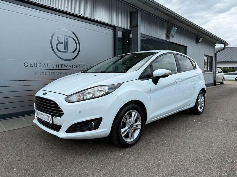 Frozen white Gebraucht 2015 Ford Fiesta SYNC Edition Kleinwagen | 5.999 € (Fairer Preis) - Bild 1/4