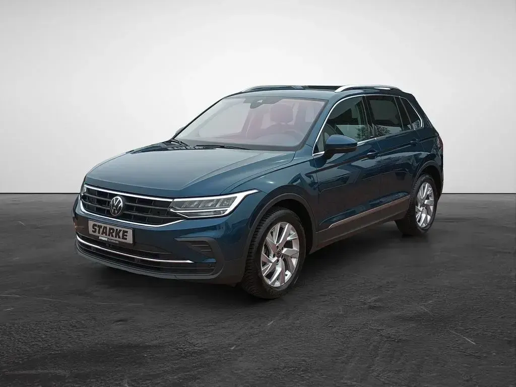 Gebraucht VW Tiguan Move 150 PS (110 kW) 2024 Blau (nightshade blue metallic) SUV