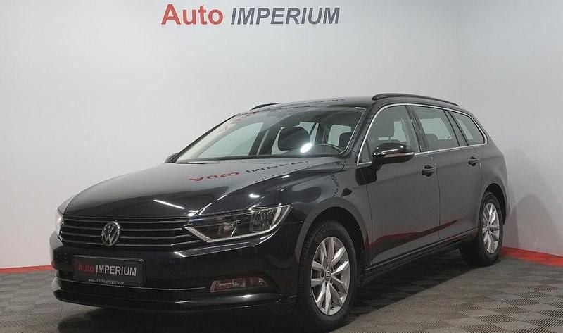 Schwarz Gebraucht 2017 VW Passat Comfortline Kombi | 10.990 € (Guter Preis) - Bild 1/4