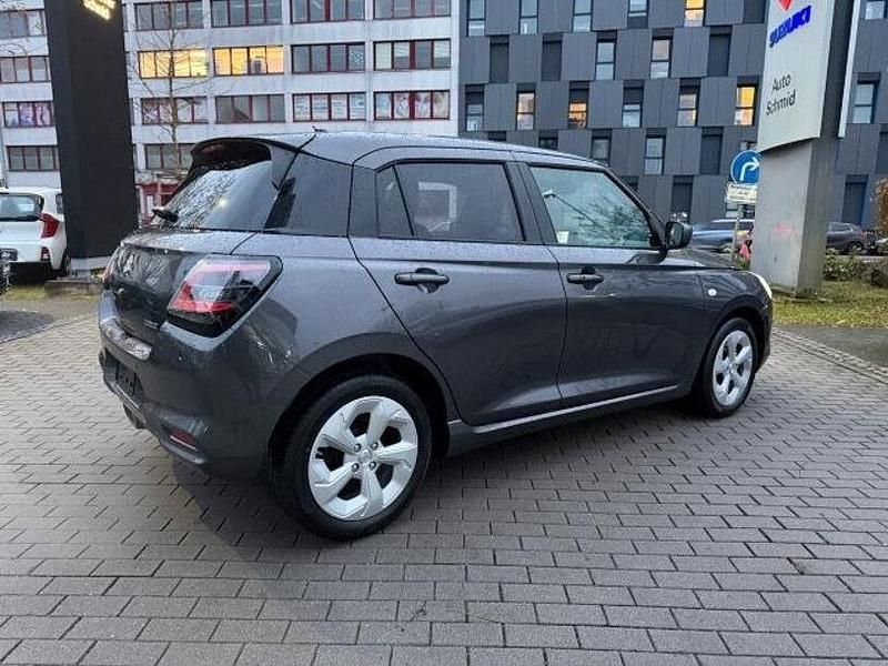 Neu Suzuki Swift Comfort 83 PS (61 kW) 2025 Grau Kleinwagen
