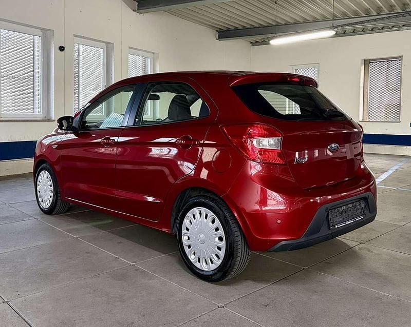 Gebraucht Ford Ka 86 PS (63 kW) 2017 Rubyrot (metallic) Limousine