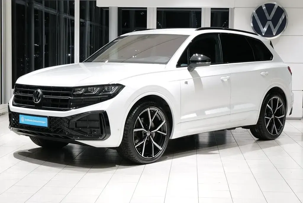 Gebraucht VW Touareg Style 286 PS (210 kW) 2025 Oryxweiß perlmutteffekt SUV