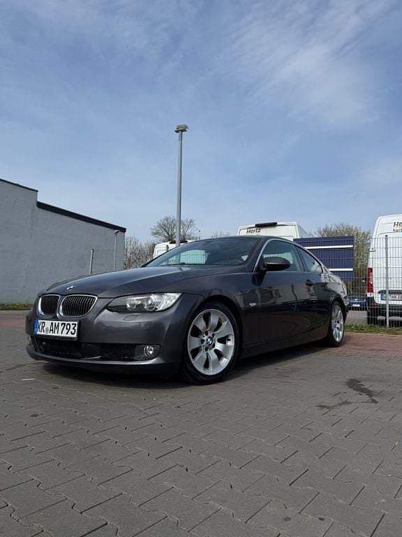 Gebraucht BMW 325 235 PS (172 kW) 2007 Coupé