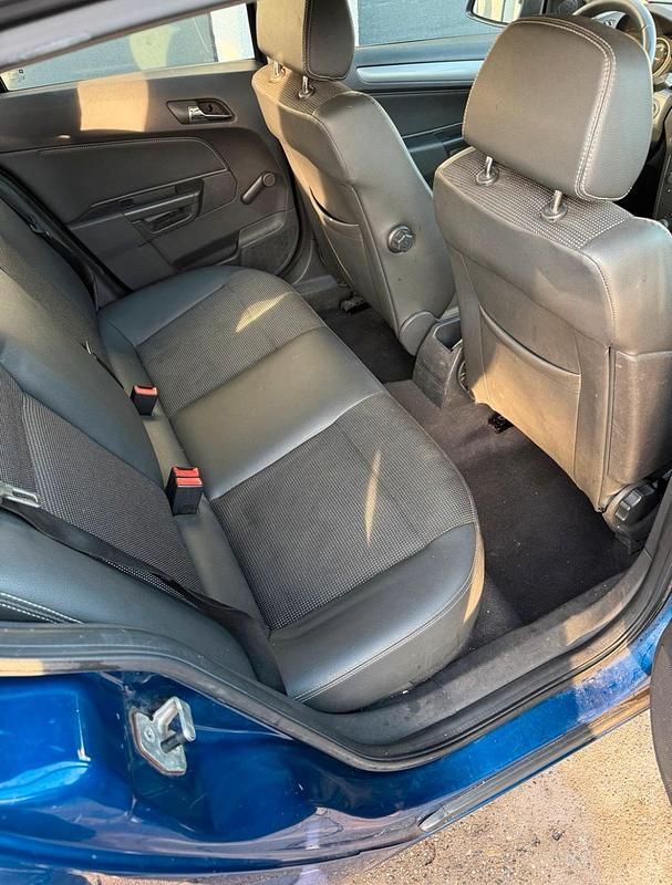 Gebraucht Opel Astra Innovation 125 PS (91 kW) 2006 Blau Limousine