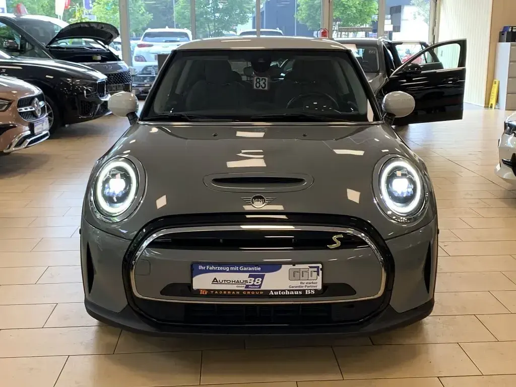 Usado Mini Cooper 135 kW (184 CV) 2021 Gris Utilitario