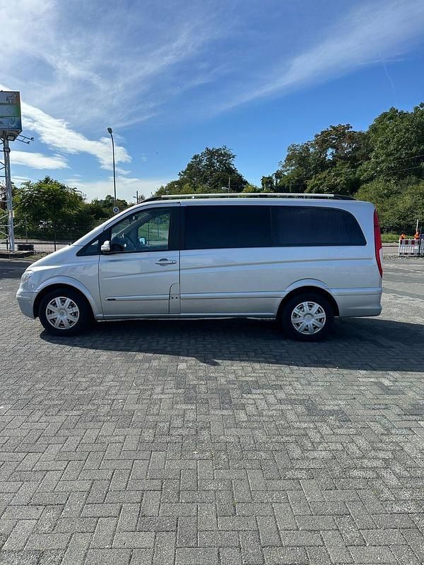 Gebraucht Mercedes Viano 150 PS (110 kW) 2007 Silber Van / Kleinbus