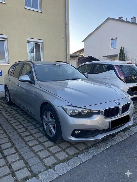Gebraucht BMW 318 150 PS (110 kW) 2016 Grau Limousine