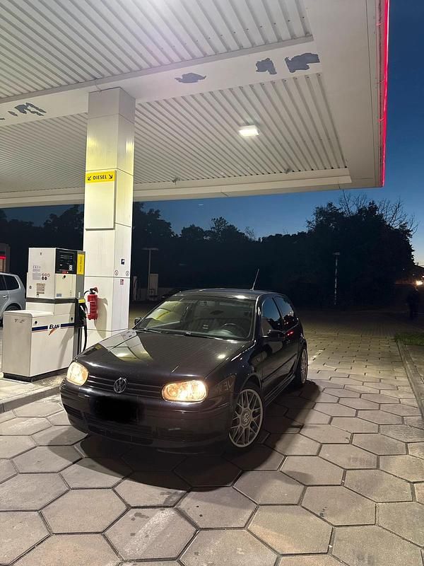 Schwarz Gebraucht 2001 VW Golf IV GTI Limousine | 15.000 € - Bild 1/4