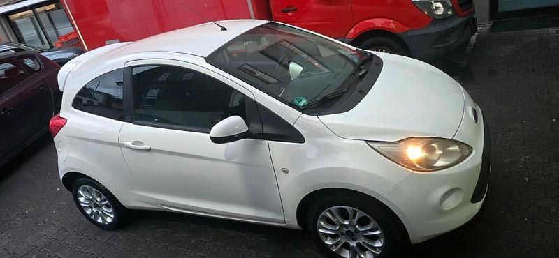 Weiß Gebraucht 2009 Ford Ka Kleinwagen | 3.000 € - Bild 1/4