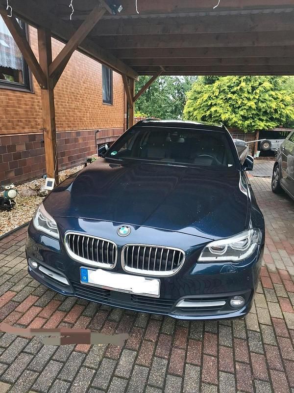 Blau Gebraucht 2017 BMW 520 Kombi | 17.500 € (Guter Preis) - Bild 1/4