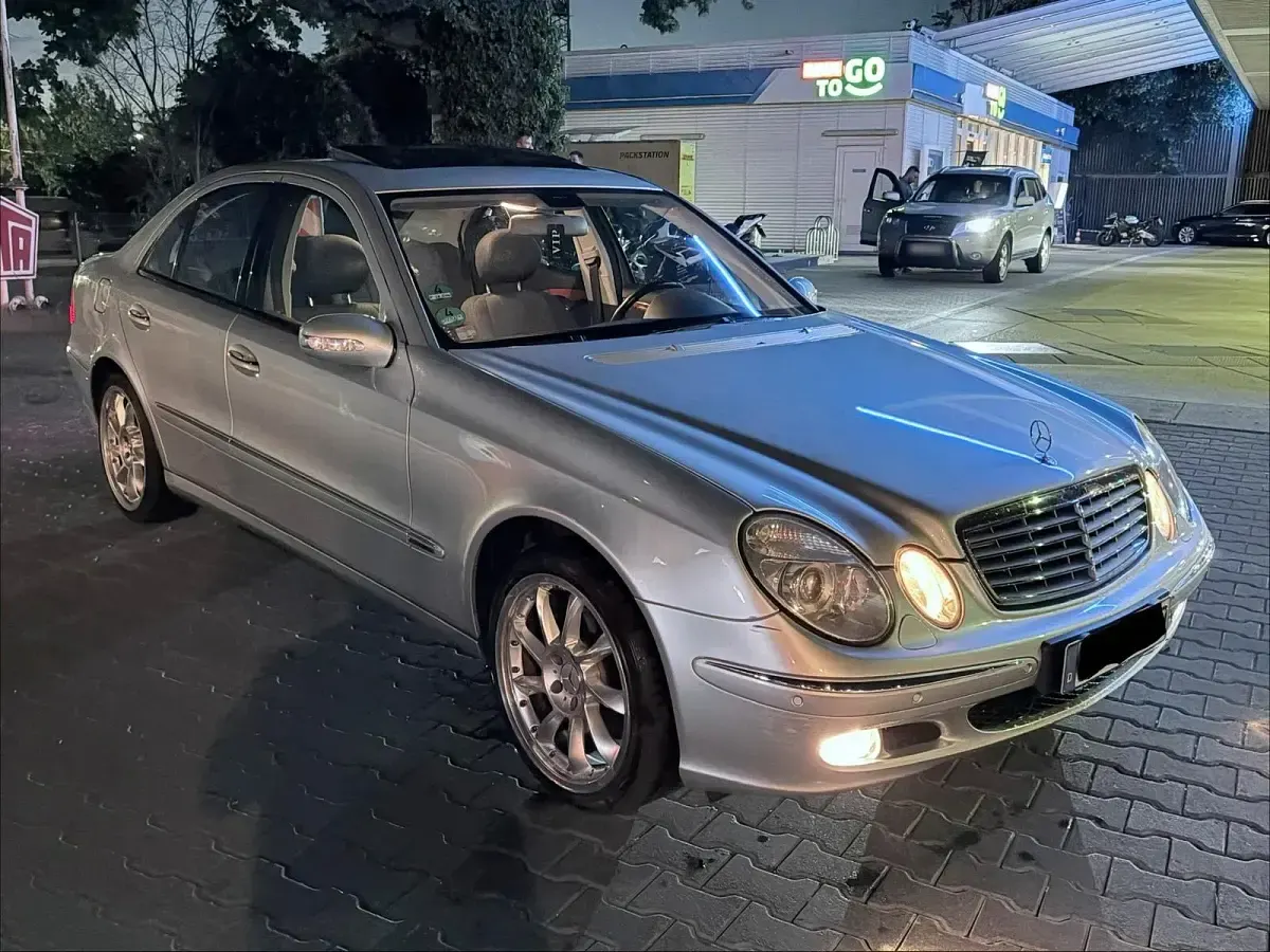 Gebraucht Mercedes E280 231 PS (169 kW) 2005 Silber Limousine