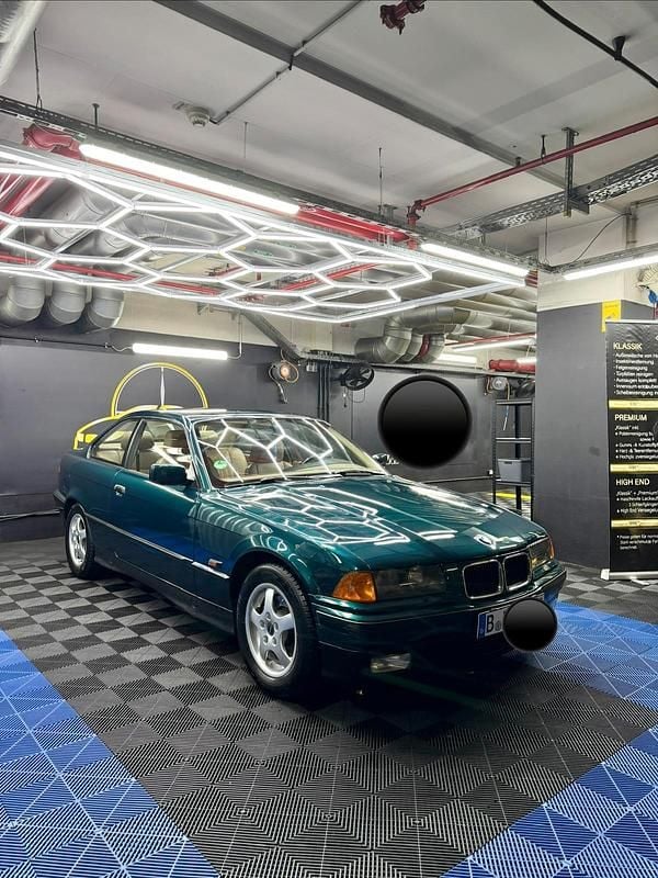 Grün Gebraucht 1995 BMW 328 Coupé | 7.700 € - Bild 1/4