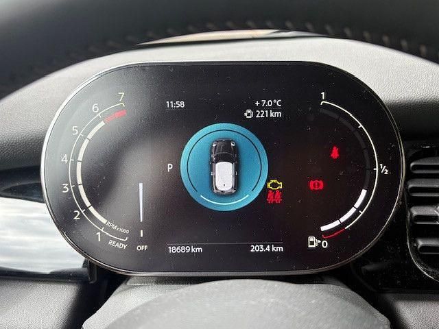 Używany Mini Cooper S Classic 178 KM (130 kW) 2024 Czarny Hatchback