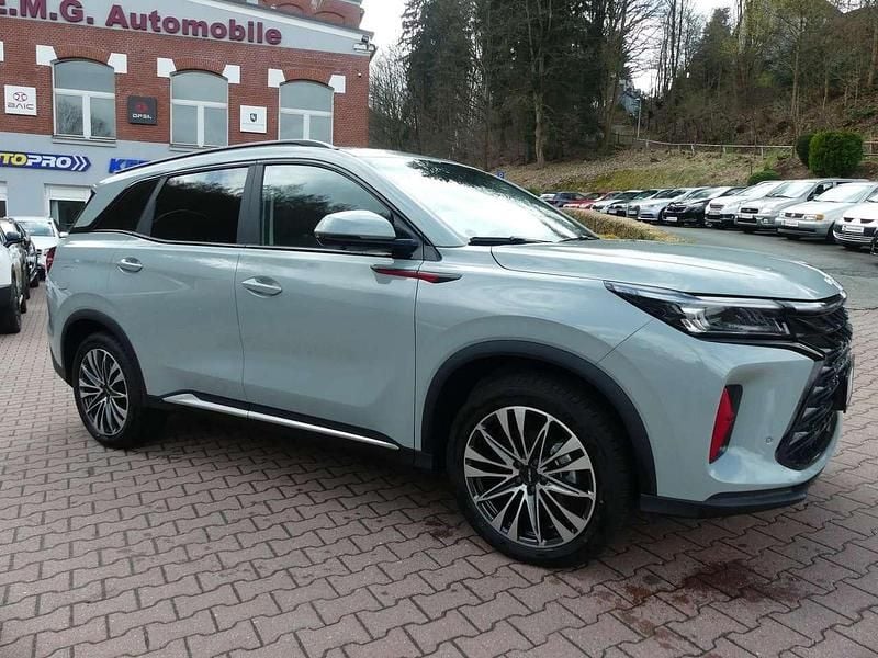 Neu DFSK Fengon 177 PS (130 kW) 2025 Grau SUV
