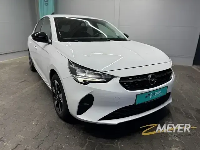 Usata Opel Corsa-e Elegance 100 kW (136 CV) 2021 Bianco Utilitaria