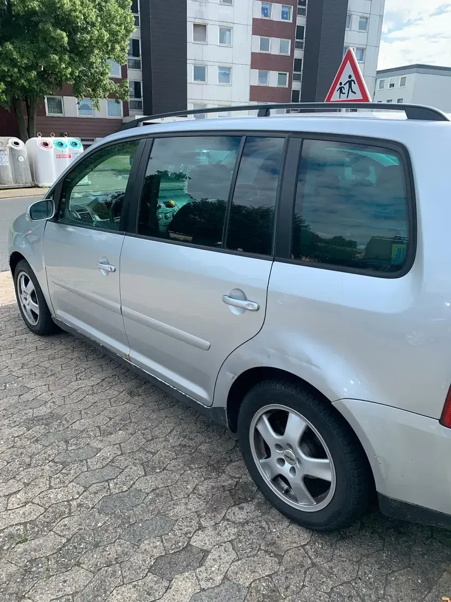 Gebraucht VW Touran 140 PS (102 kW) 2004 Grau Van / Kleinbus