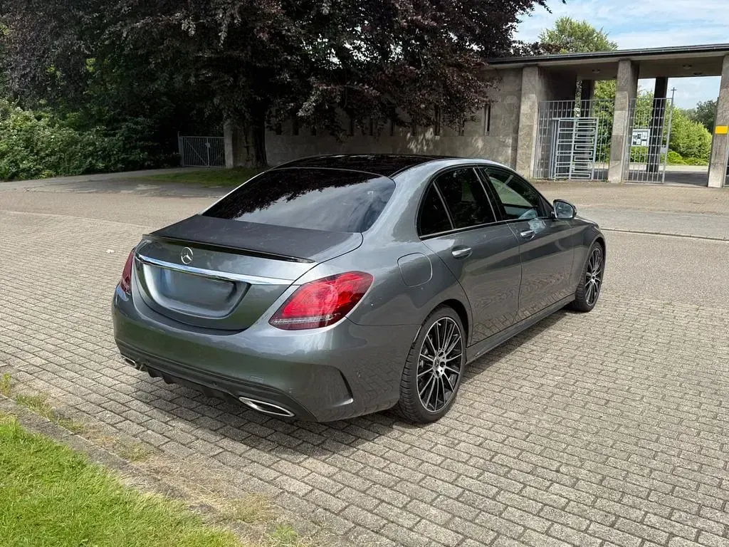 Gebraucht Mercedes C300 AMG 258 PS (189 kW) 2019 Grau Limousine