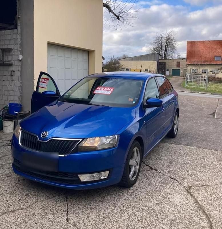 Gebraucht Skoda Rapid 105 PS (77 kW) 2014 Blau Kleinwagen