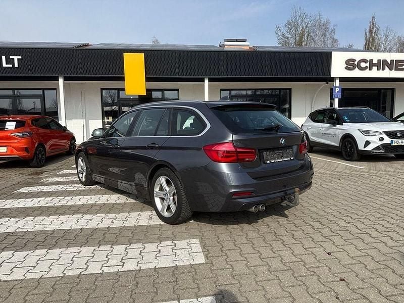 Gebraucht BMW 320 Advantage 190 PS (139 kW) 2016 Grau Kombi