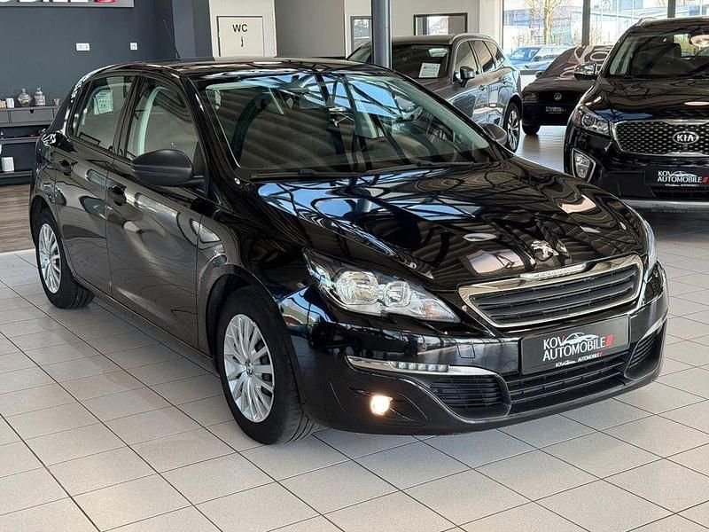 Gebraucht Peugeot 308 Access 82 PS (60 kW) 2015 Schwarz Limousine