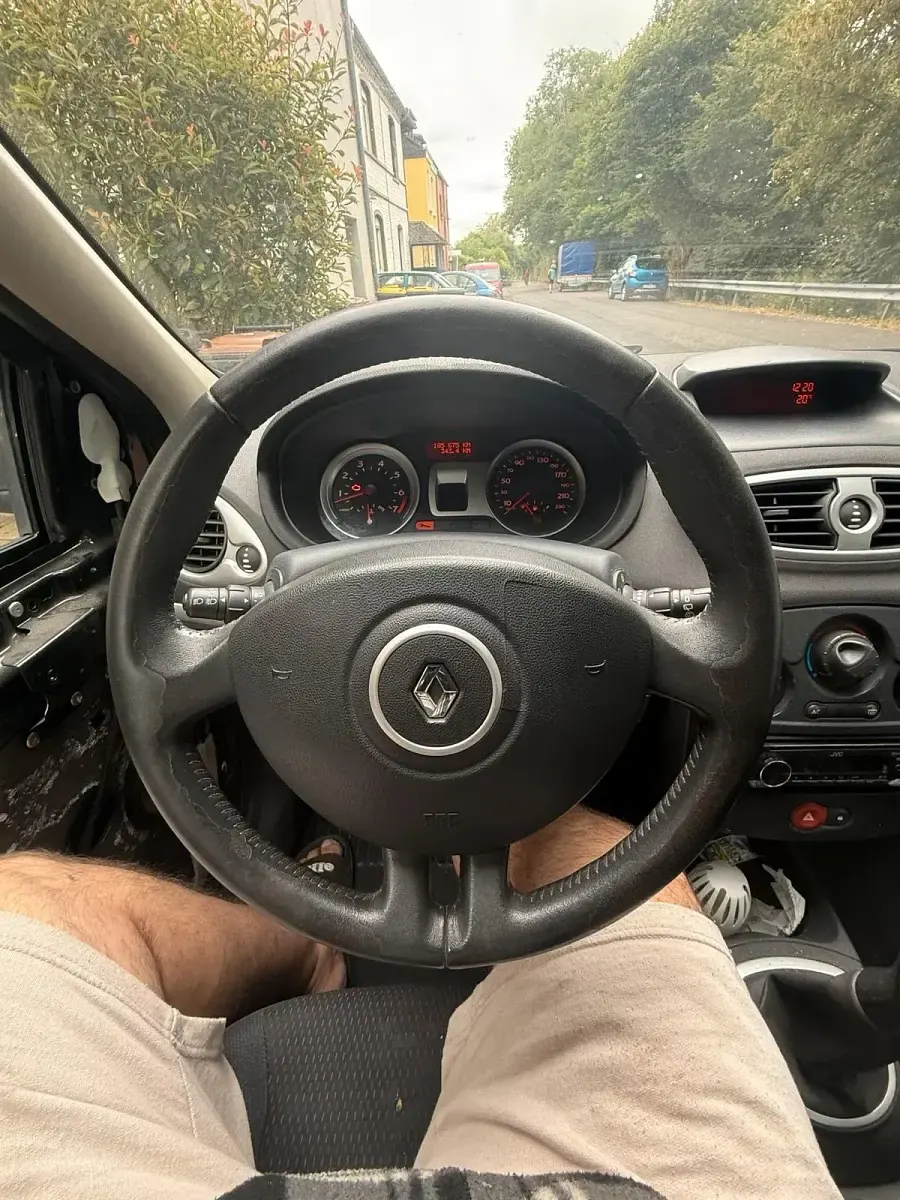 Gebraucht Renault Clio III 75 PS (55 kW) 2008 Schwarz Kleinwagen