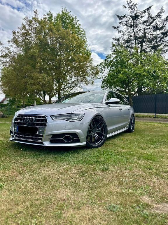 Silber Gebraucht 2015 Audi S6 Ambiente Kombi | 34.999 € (Teuer) - Bild 1/4