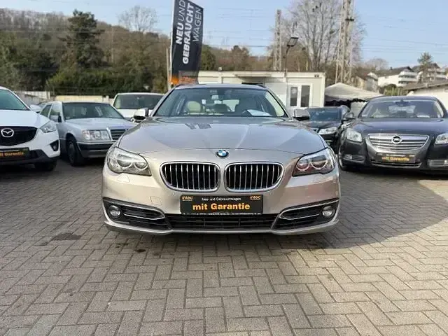 Gebraucht BMW 525 Sport Line 218 PS (160 kW) 2014 Silber Kombi