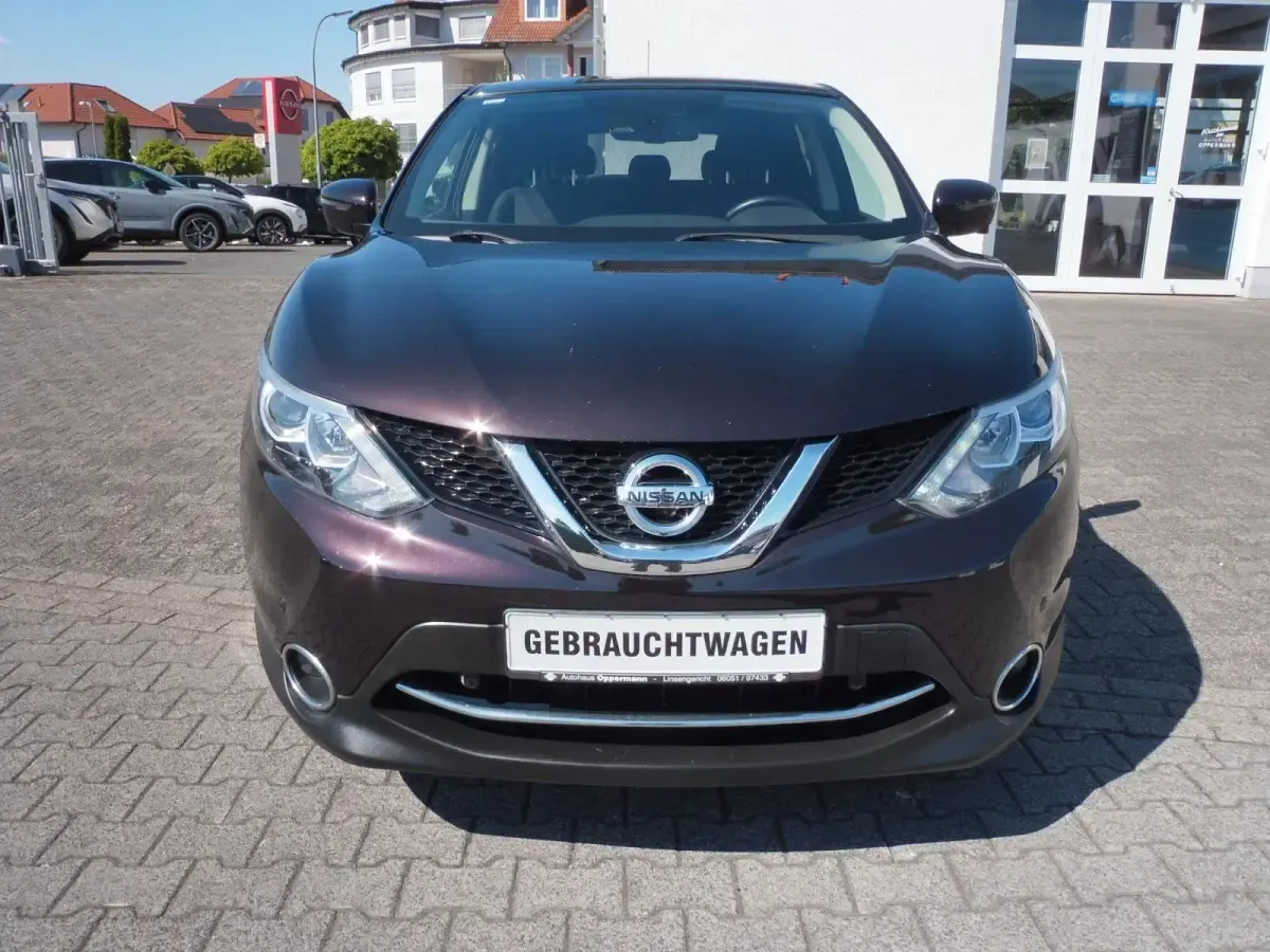Gebraucht Nissan Qashqai N-Connecta 110 PS (80 kW) 2017 Violet SUV