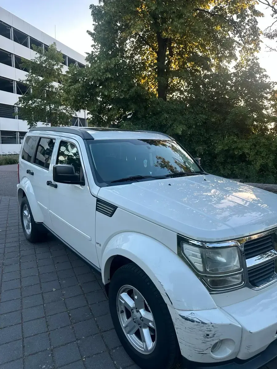 Gebraucht Dodge Nitro 177 PS (130 kW) 2008 Weiß SUV