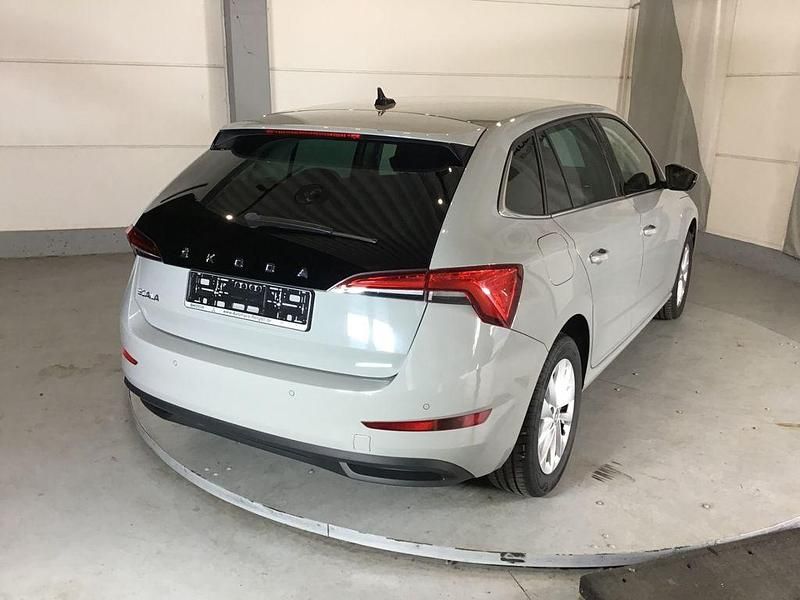 Gebraucht Skoda Scala Style 110 PS (80 kW) 2023 Grau Kleinwagen