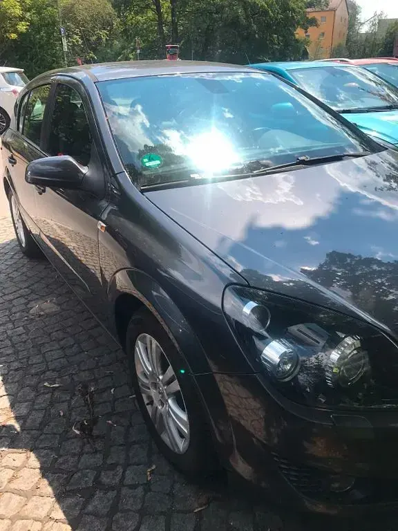 Gebraucht Opel Astra 116 PS (85 kW) 2009 Grau Limousine