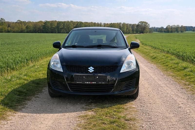 Gebraucht Suzuki Swift Club 94 PS (69 kW) 2011 Schwarz Kleinwagen