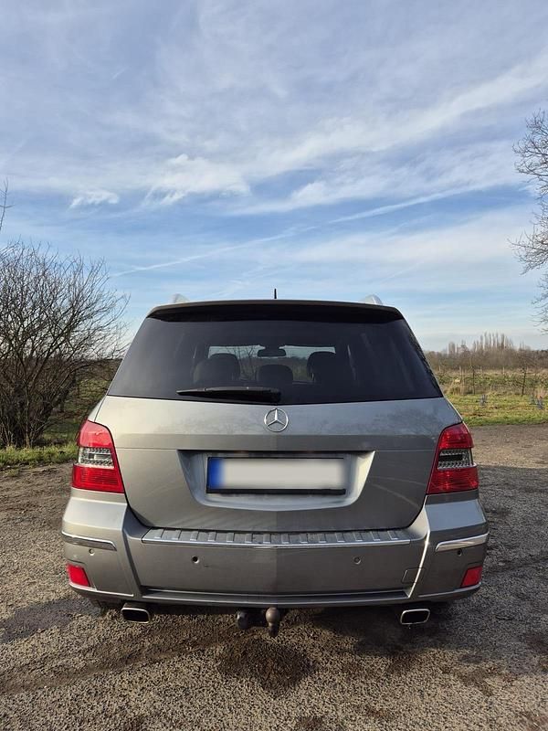 Gebraucht Mercedes GLK300 231 PS (169 kW) 2011 Grau SUV