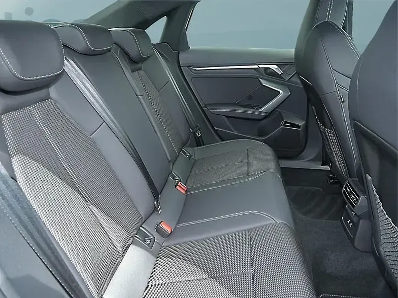 Gebraucht Audi S3 333 PS (244 kW) 2025 Weiß Limousine