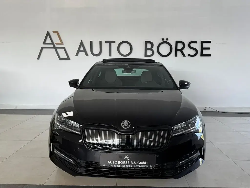 Gebraucht Skoda Superb SportLine 218 PS (160 kW) 2022 Schwarz Limousine