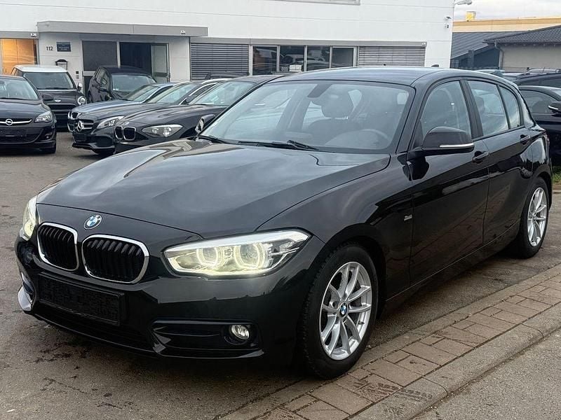 Schwarz Gebraucht 2016 BMW 118 Sport Line Kleinwagen | 10.999 € (Guter Preis) - Bild 1/4