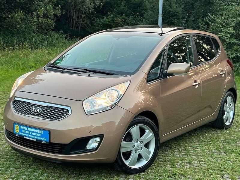 Gold Gebraucht 2010 Kia Venga Kleinwagen | 8.990 € (Etwas zu teuer) - Bild 1/4