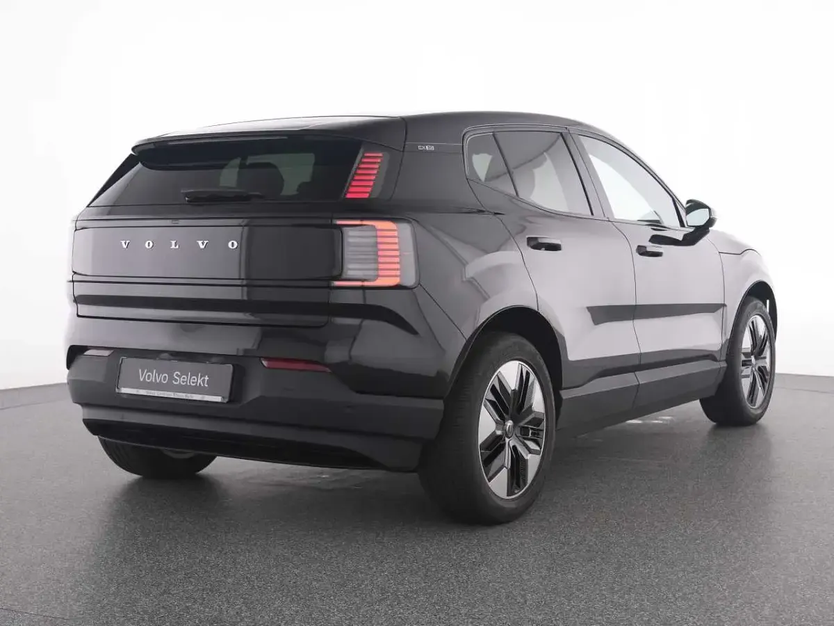 Gebraucht Volvo EX30 Core 200 kW (272 PS) 2024 Schwarz SUV