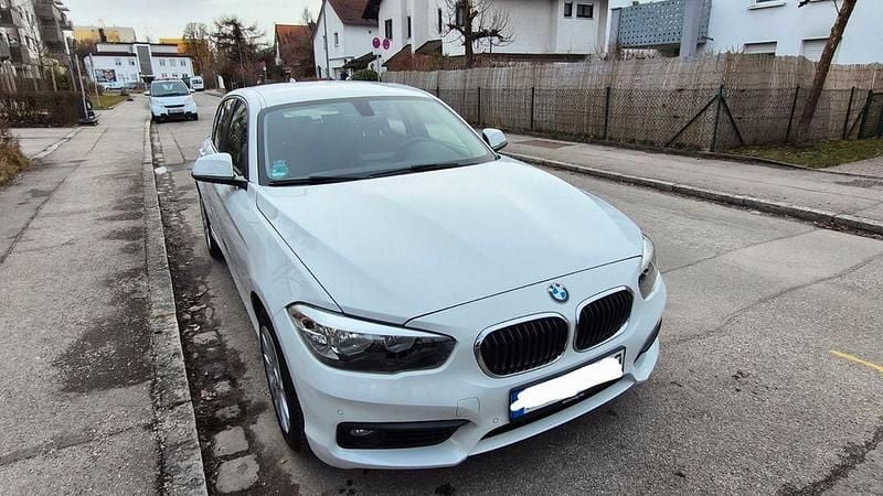 Gebraucht BMW 118 Advantage 136 PS (100 kW) 2018 Weiß Kleinwagen