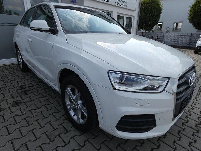 Weiß Gebraucht 2016 Audi Q3 Sport SUV | 16.999 € (Fairer Preis) - Bild 1/4